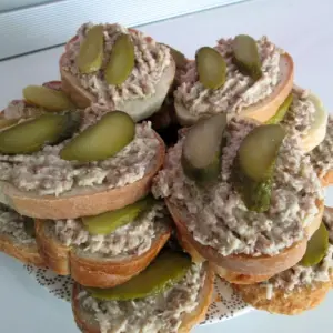 Бутеры с печенью трески