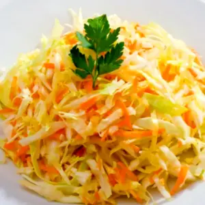 Салат из белокочанной капусты с морковью